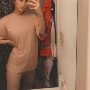 “Misguided” ribbed biker short and oversize t set